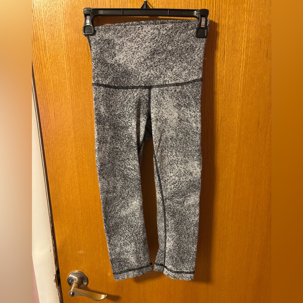 Lululemon Wunder Under Crops